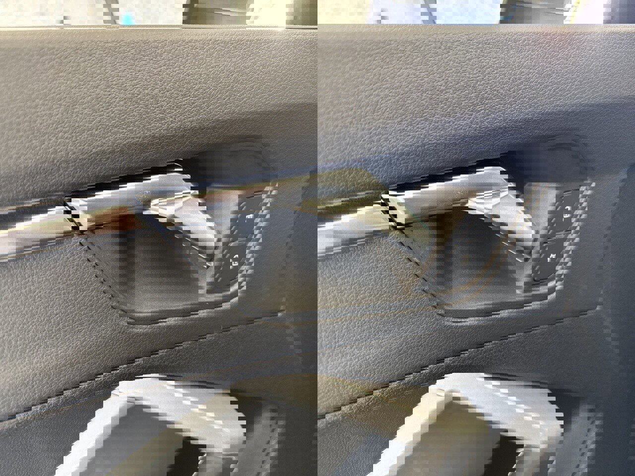 New 2025 Audi Q3 2.0T Premium image 39