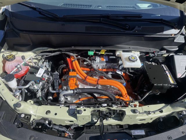 New 2027 Chevrolet Bolt LT w/ Comfort Package FWD image 25