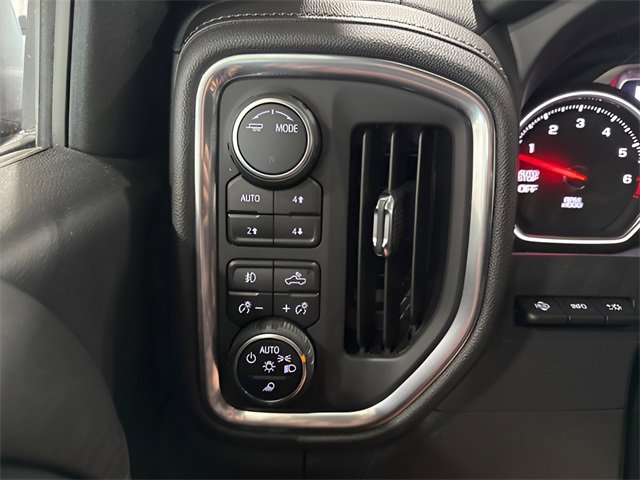 Used 2020 Chevrolet Silverado 1500 High Country w/ Technology Package image 21