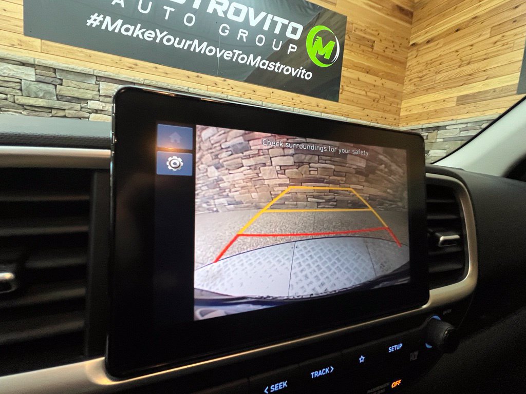 Certified 2023 Hyundai Venue SEL FWD image 30