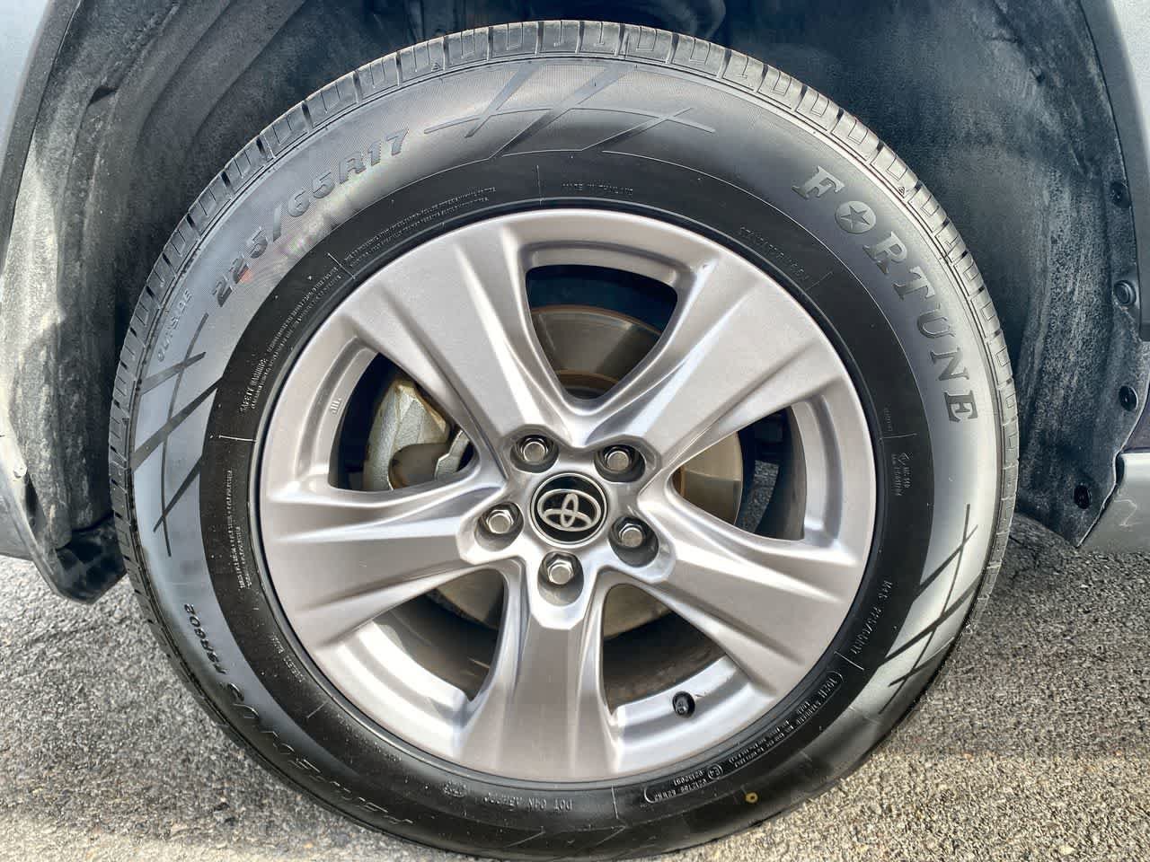 Certified 2025 Toyota RAV4 XLE AWD/4WD image 10