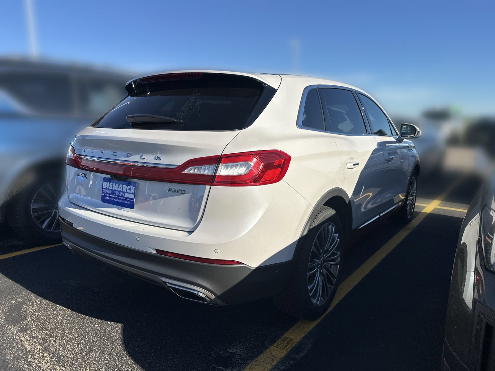 Used 2016 Lincoln MKX Reserve w/ Technology Package AWD/4WD image 3