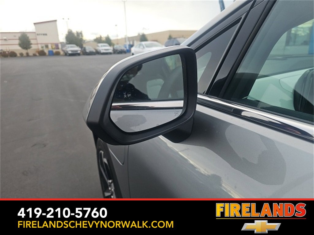 New 2026 Chevrolet Equinox EV LT image 12