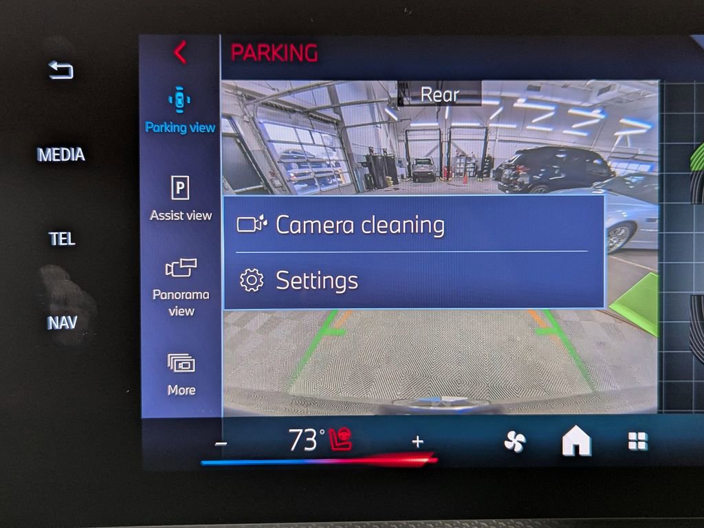 Used 2025 BMW X2 M35i w/ M Sport Professional Package image 23