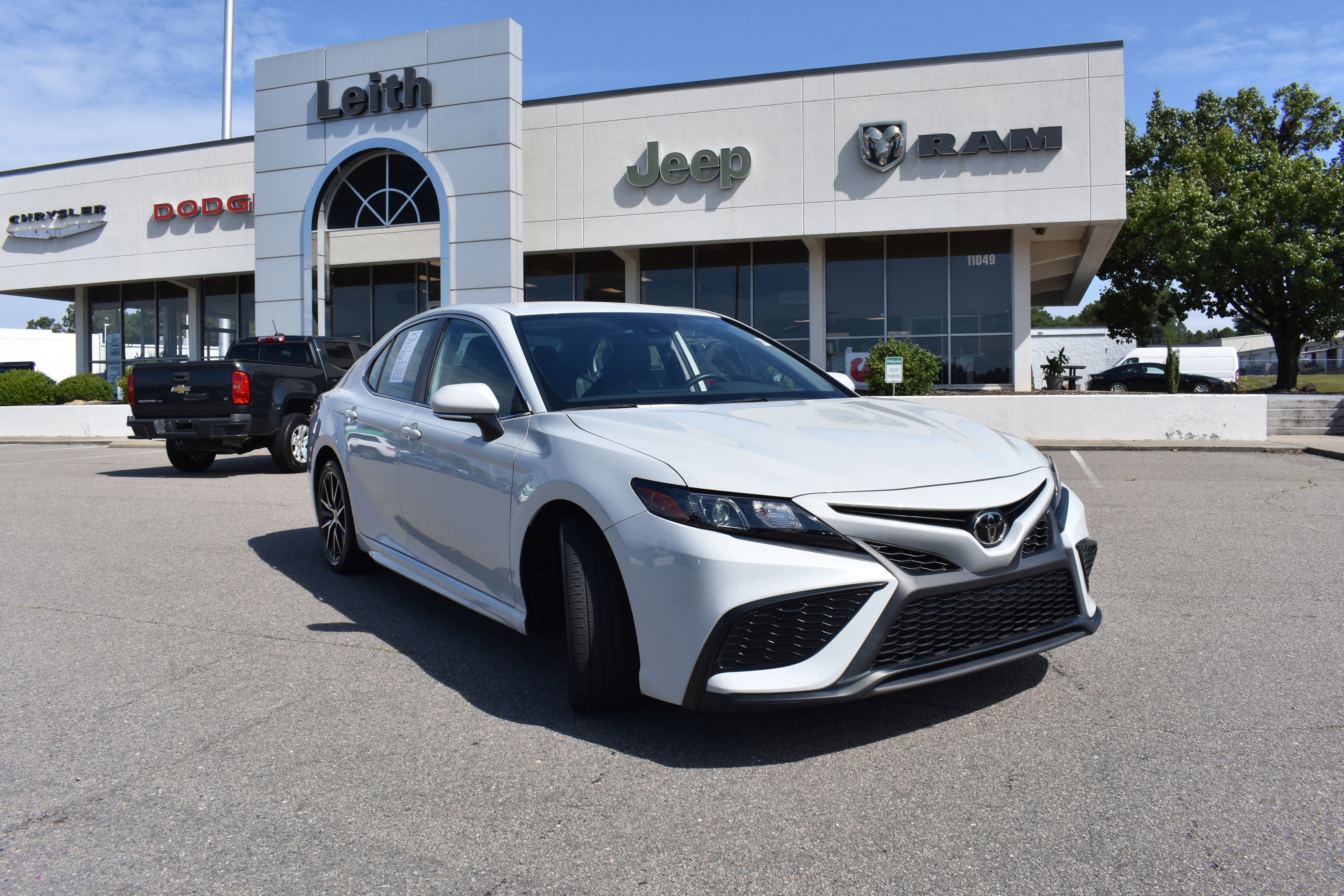 Used 2023 Toyota Camry SE