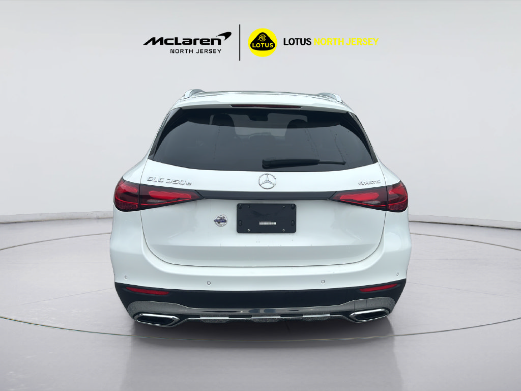 Used 2025 Mercedes-Benz GLC 350e 4MATIC image 9