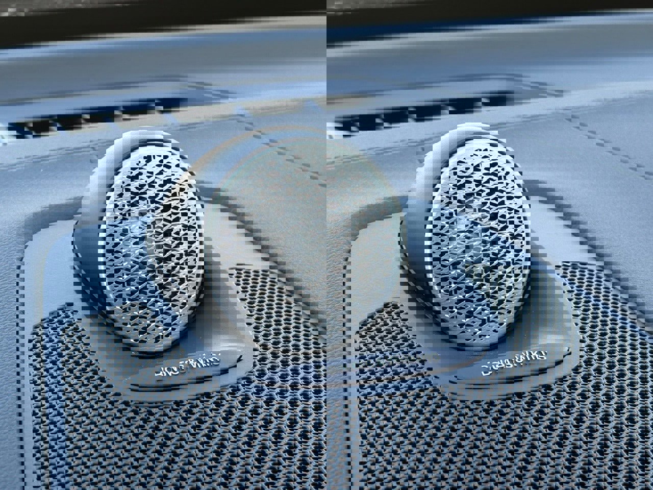 New 2026 Volvo XC60 B5 Ultra w/ Protection Package Premier image 23