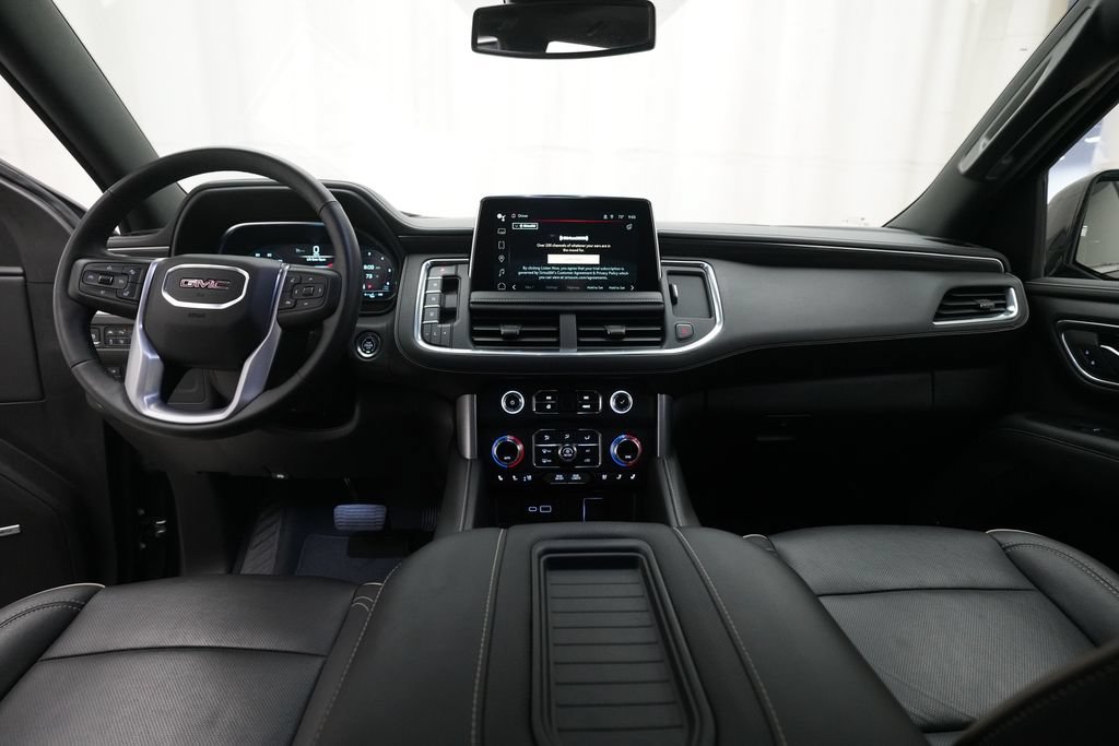 Used 2024 GMC Yukon SLT w/ SLT Luxury Package AWD/4WD image 5