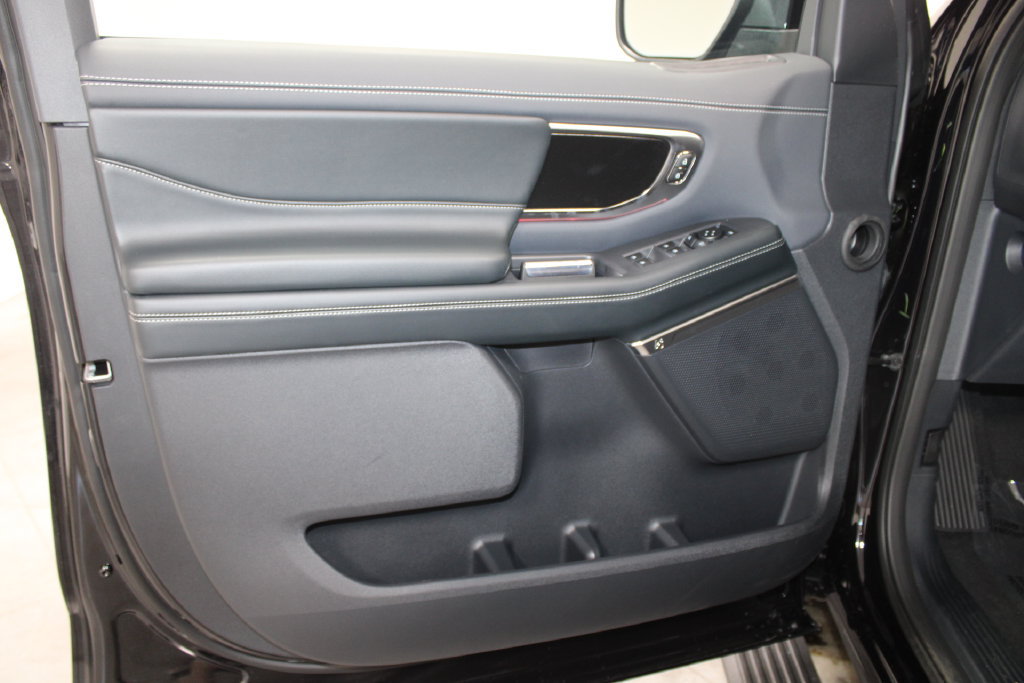 New 2027 Ford Expedition Max Platinum w/ Stealth Appearance Package AWD/4WD image 16