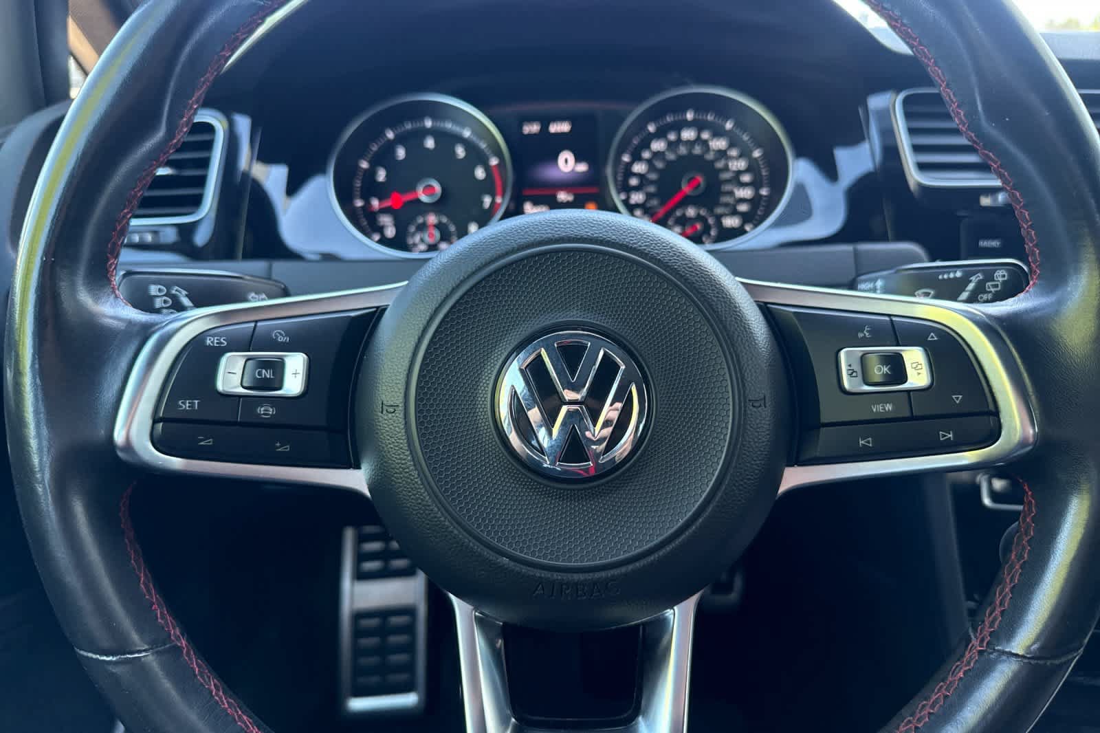 Used 2021 Volkswagen GTI SE FWD image 26