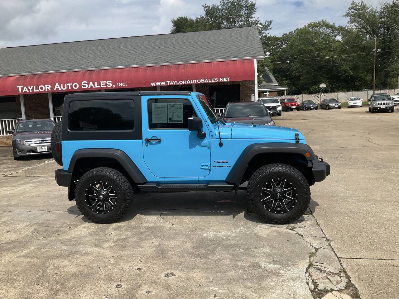 Used 2017 Jeep Wrangler Sport w/ Quick Order Package 24S image 2