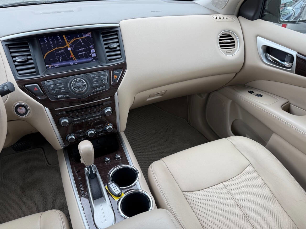 Used 2013 Nissan Pathfinder FWD image 19