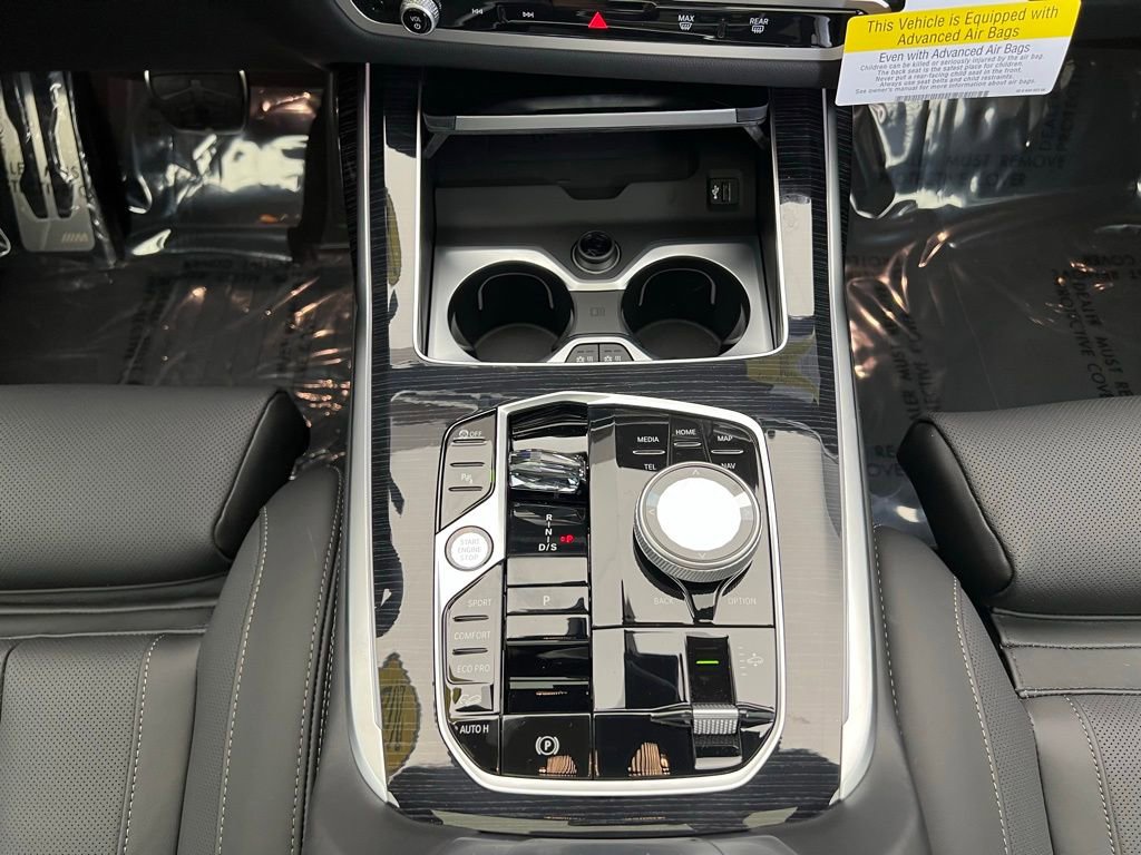 Certified 2025 BMW X7 M60i image 14
