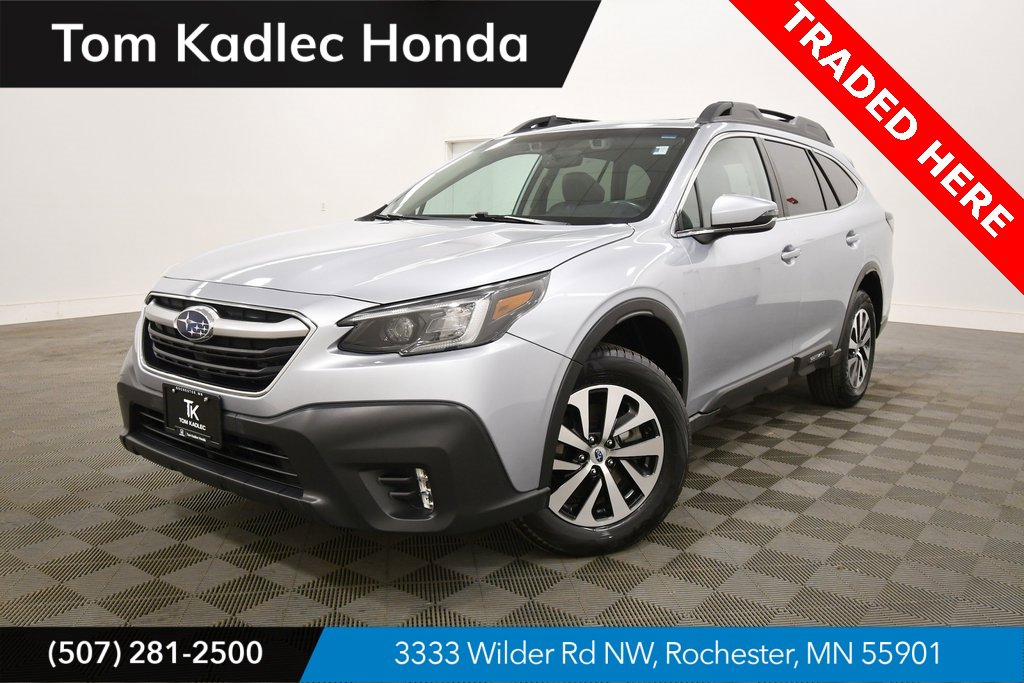 Used 2022 Subaru Outback Premium image 1