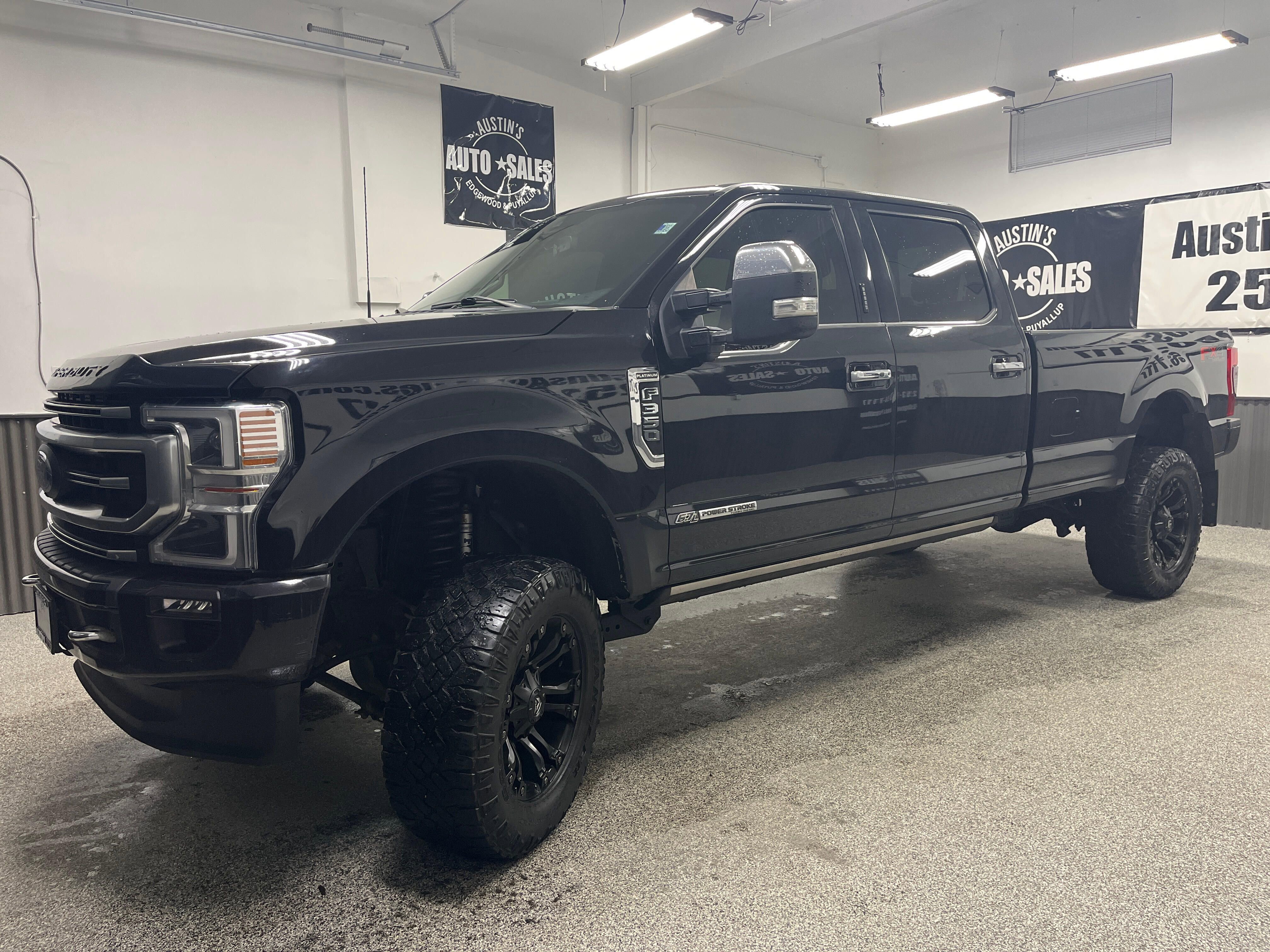 Used 2022 Ford F350 Platinum w/ FX4 Off-Road Package image 6