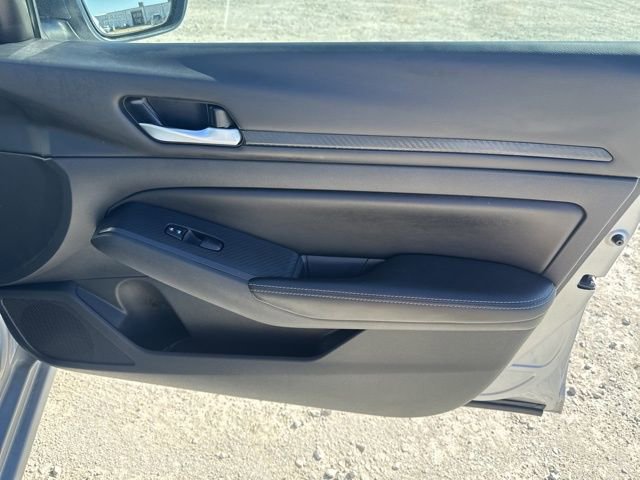 Used 2024 Nissan Altima 2.5 SV image 20