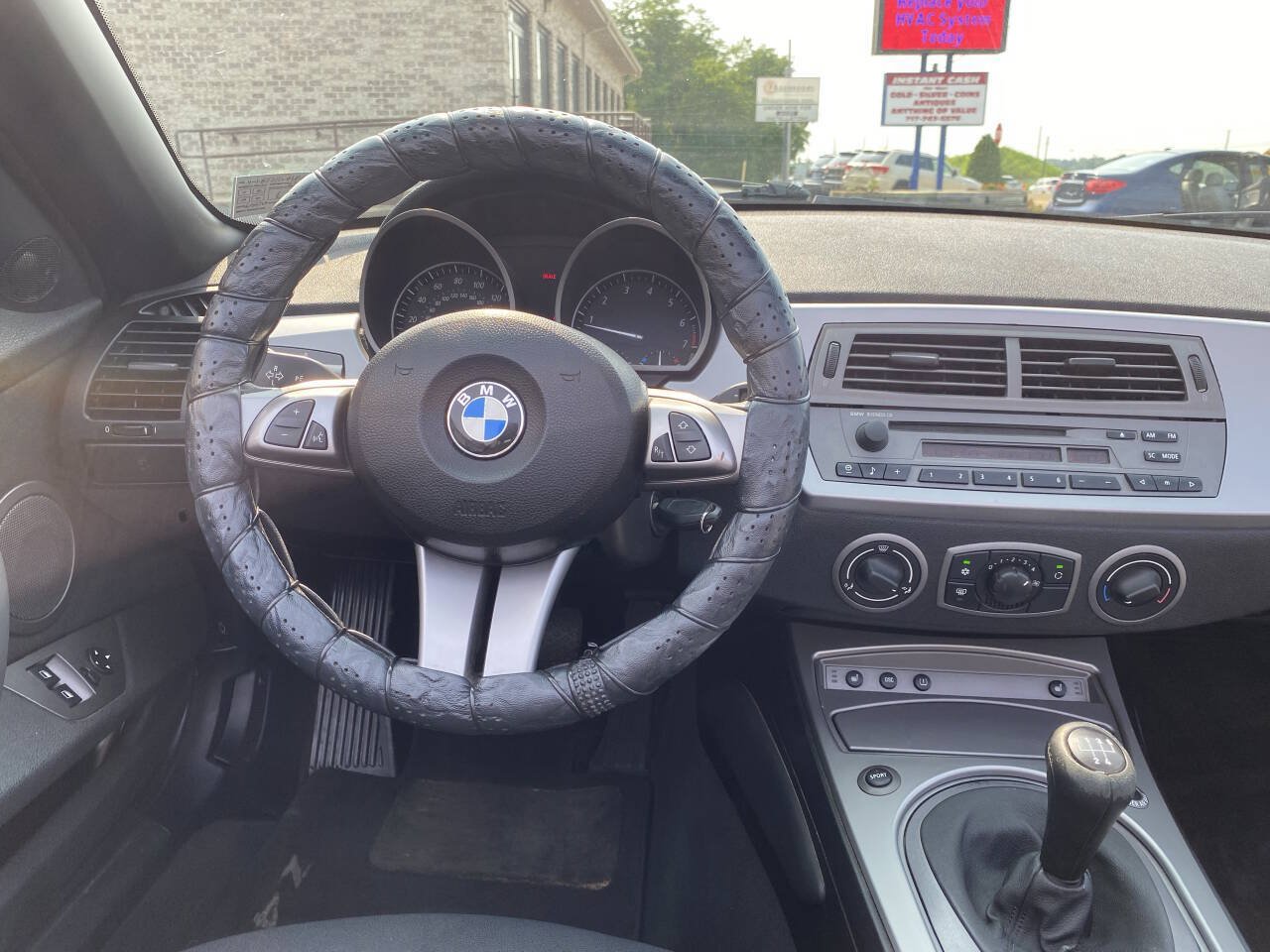 Used 2004 BMW Z4 2.5i RWD image 23