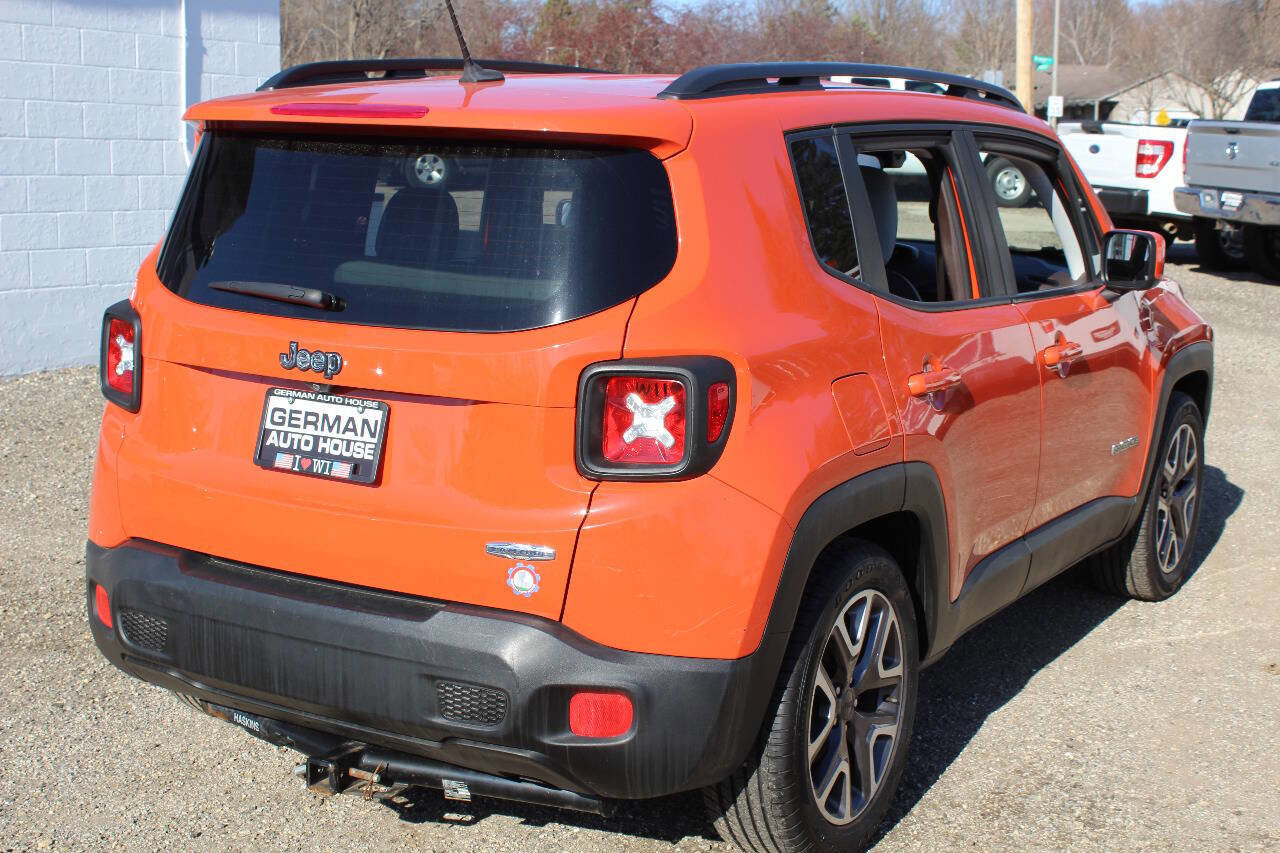 Used 2016 Jeep Renegade Latitude w/ Cold Weather Group FWD image 5