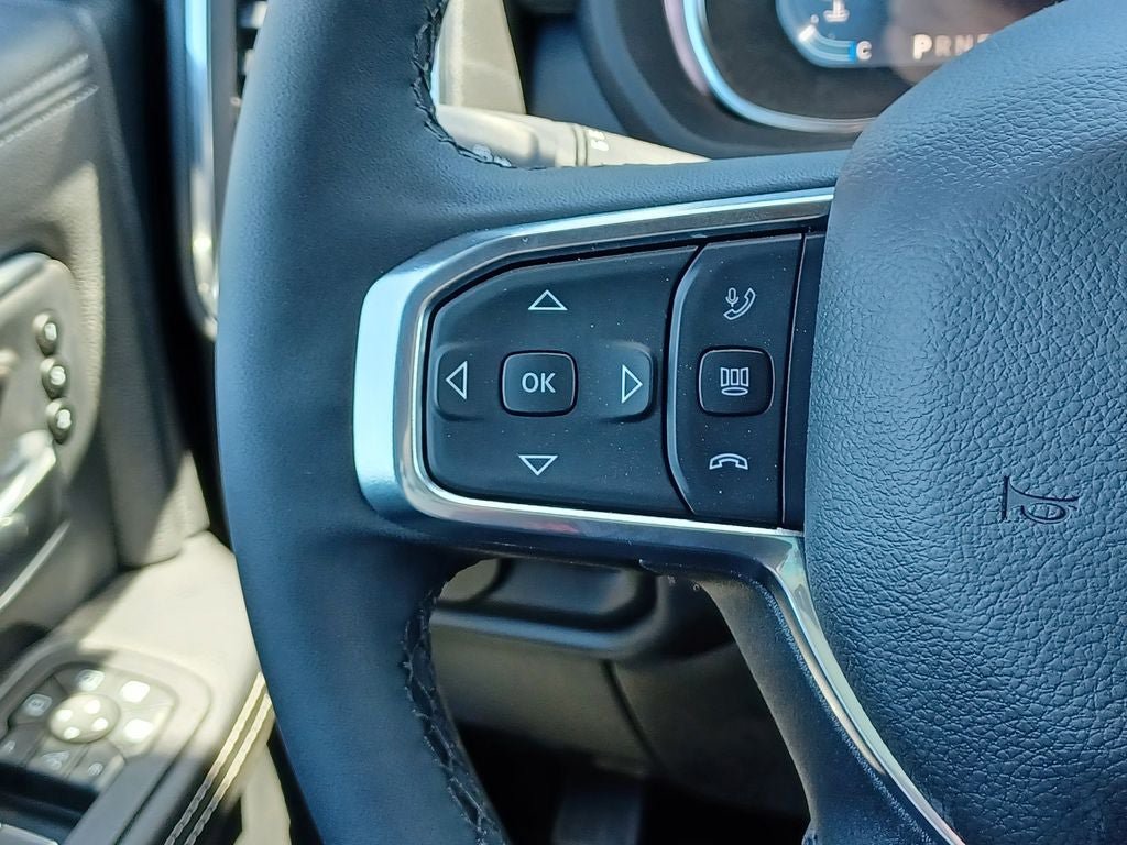 New 2026 RAM 2500 Laramie AWD/4WD image 16