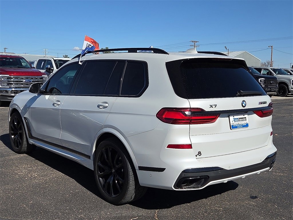 Used 2021 BMW X7 M50i w/ Dynamic Handling Package image 3