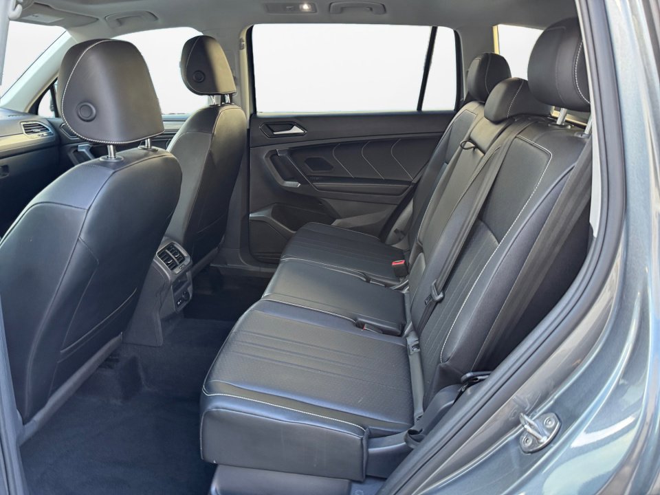 Used 2022 Volkswagen Tiguan SE image 15