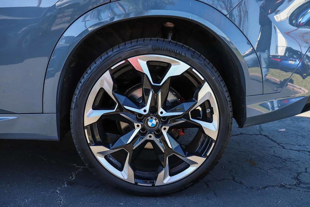 Used 2025 BMW X2 xDrive28i w/ M Sport Package image 10