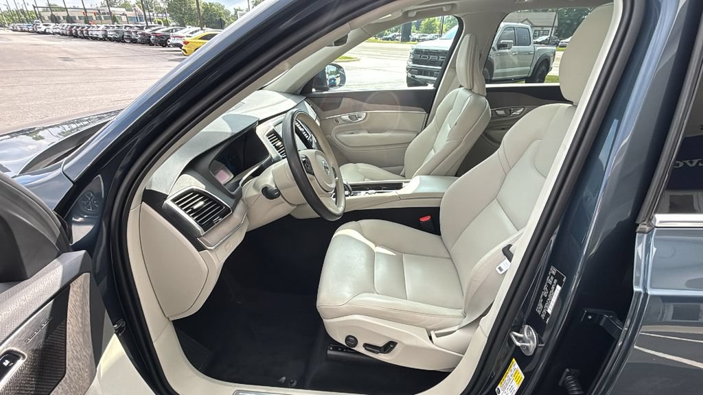 Used 2024 Volvo XC90 B5 Plus w/ Protection Package Premier AWD/4WD image 24