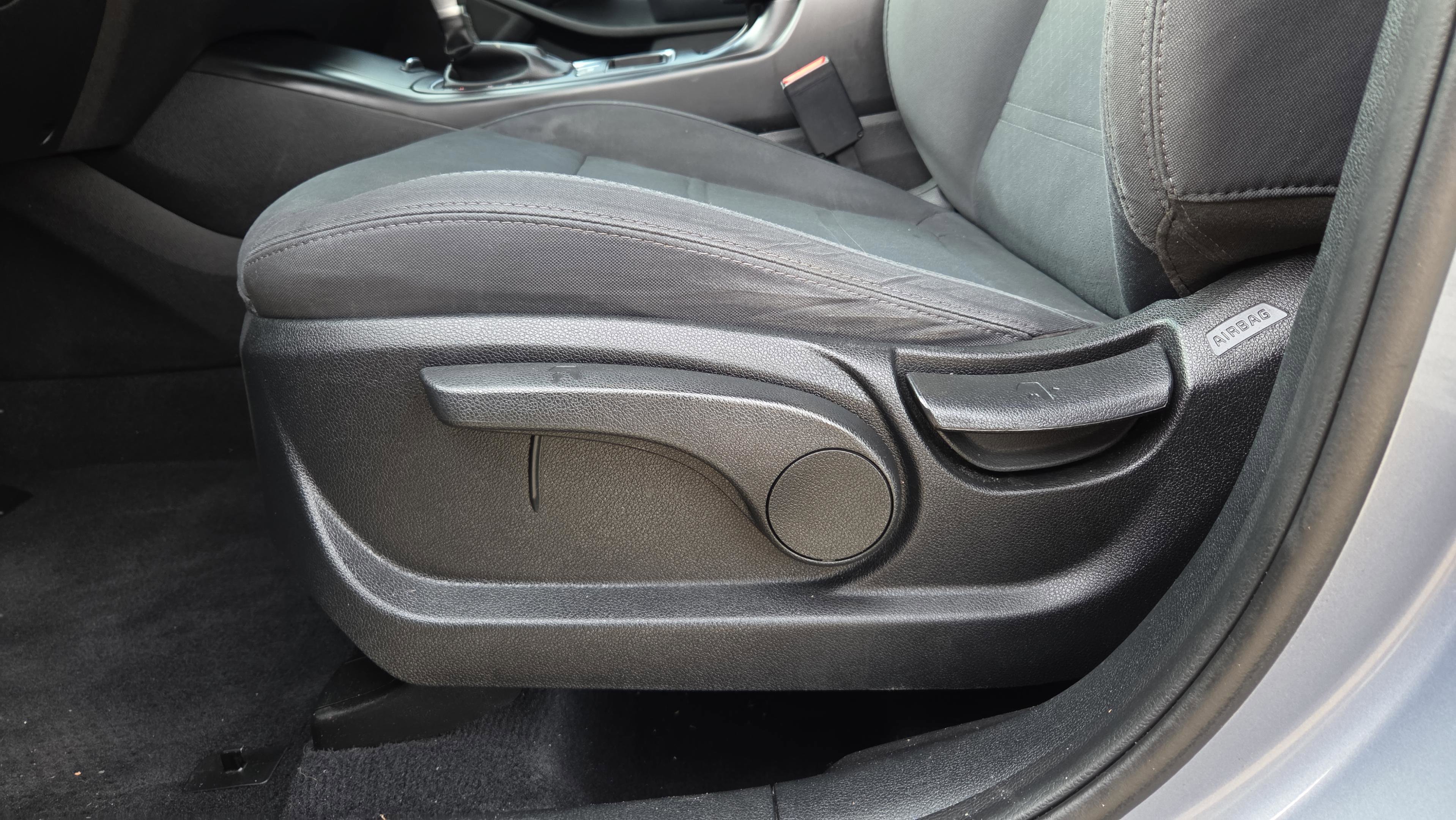 Used 2020 Kia Sorento LX image 17