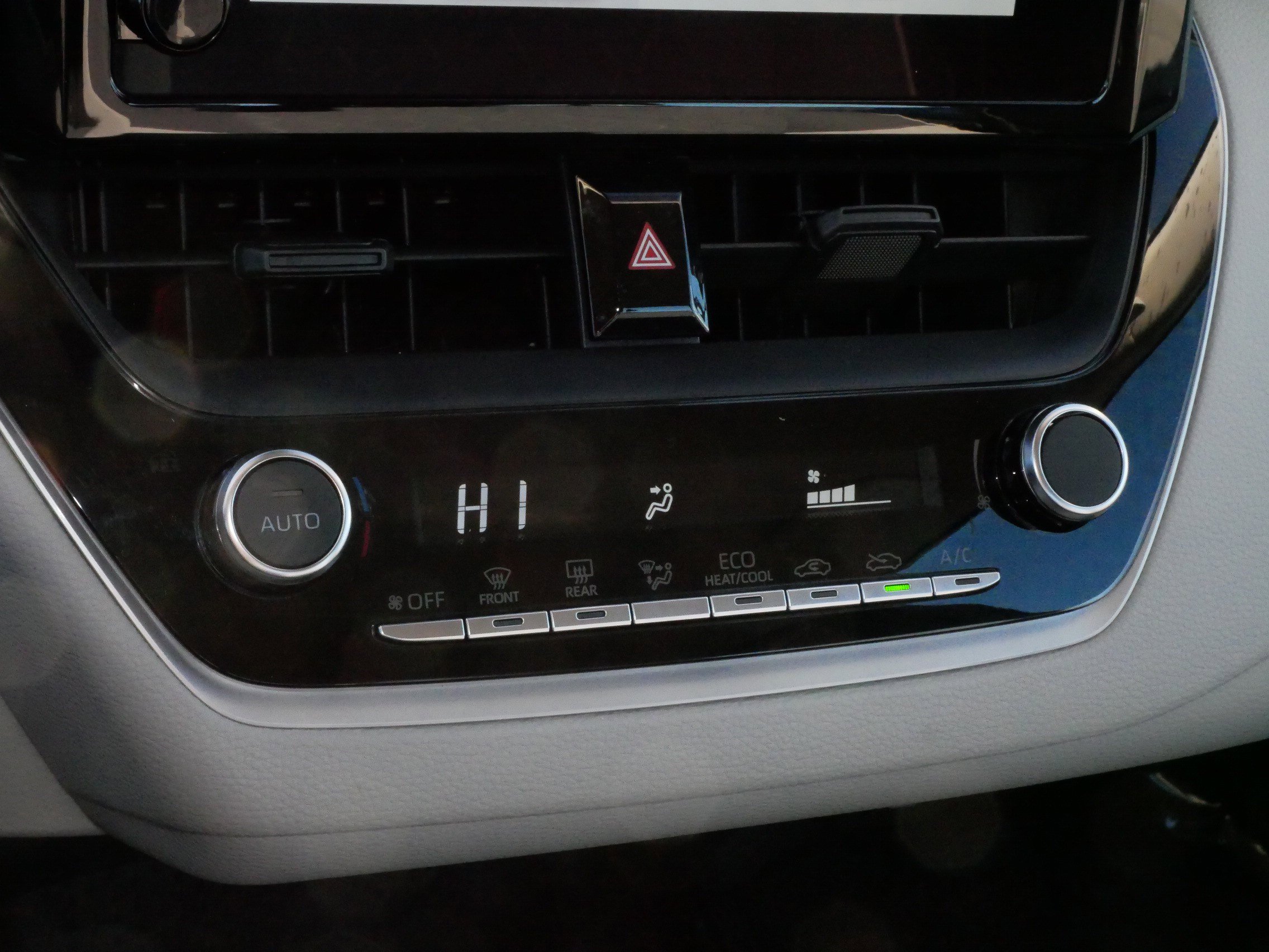 Certified 2025 Toyota Corolla LE image 23