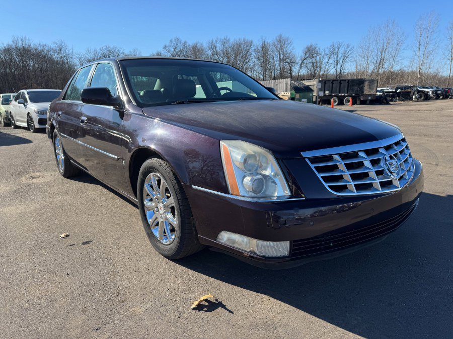 Used 2008 Cadillac DTS w/ Sun And Sound Package FWD image 7