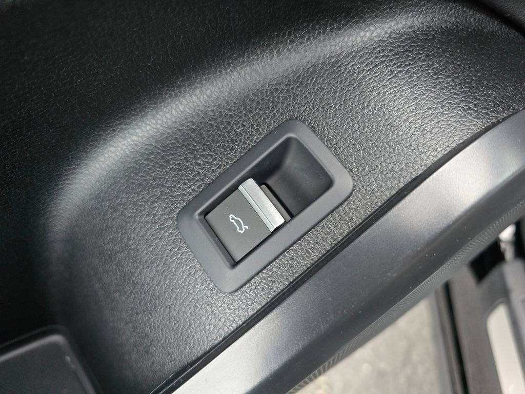 Used 2022 Audi Q5 2.0T Premium w/ Convenience Package image 20