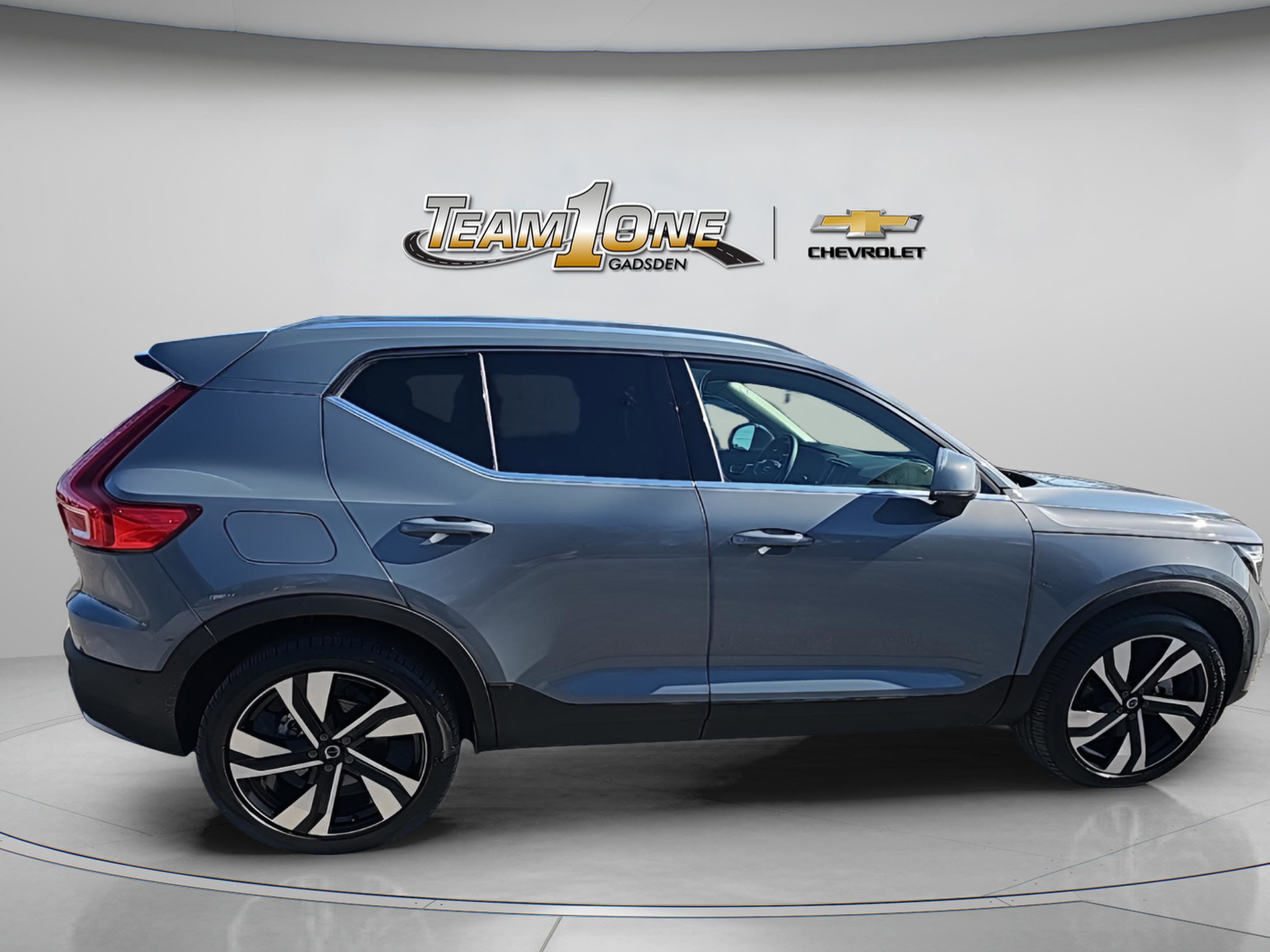 Used 2023 Volvo XC40 B5 Plus w/ Protection Package Premier image 9