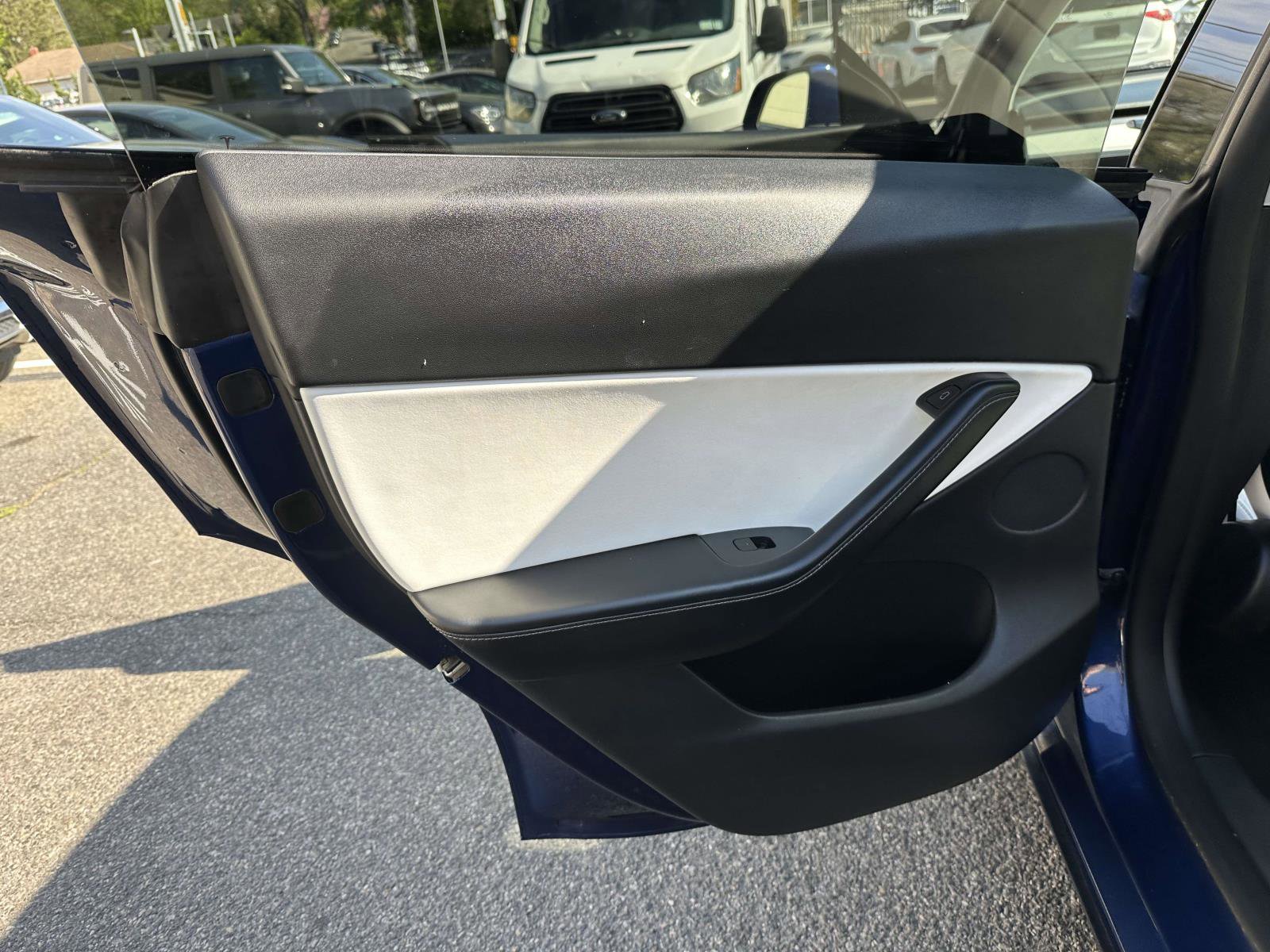 Used 2021 Tesla Model Y Long Range AWD/4WD image 17