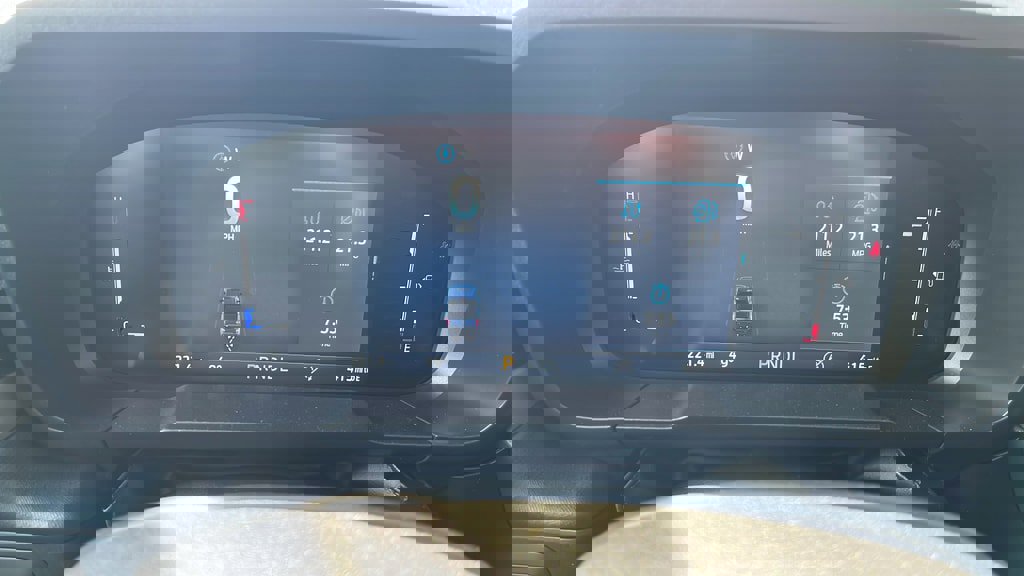 New 2025 Ford Maverick XLT w/ XLT Luxury Package image 12