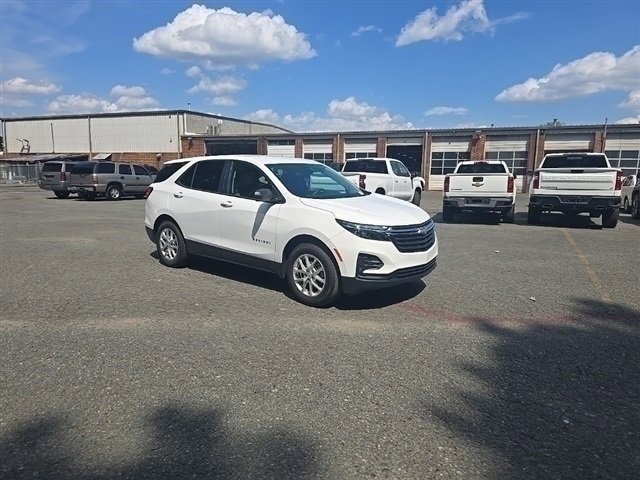 Certified 2024 Chevrolet Equinox LS w/ LS Convenience Package image 2