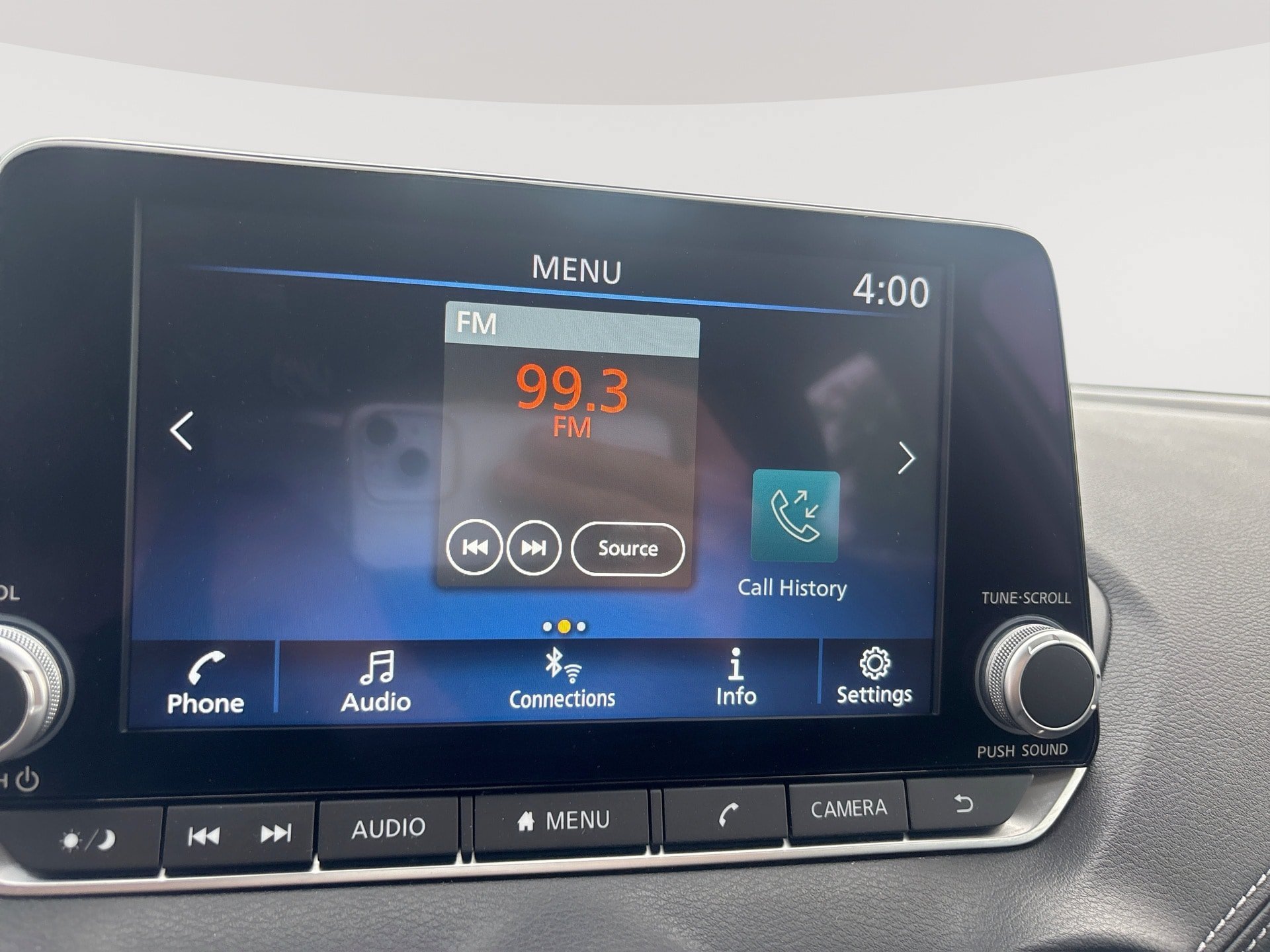 Used 2025 Nissan Sentra SV FWD image 19
