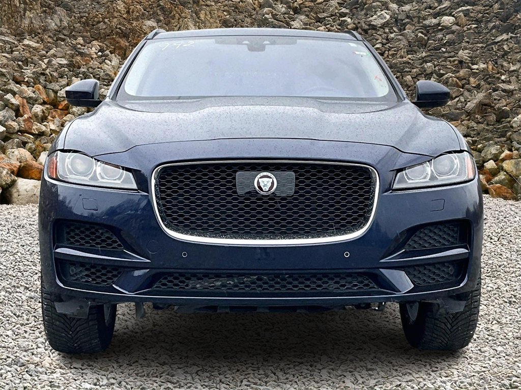 Used 2019 Jaguar F-PACE Premium image 3