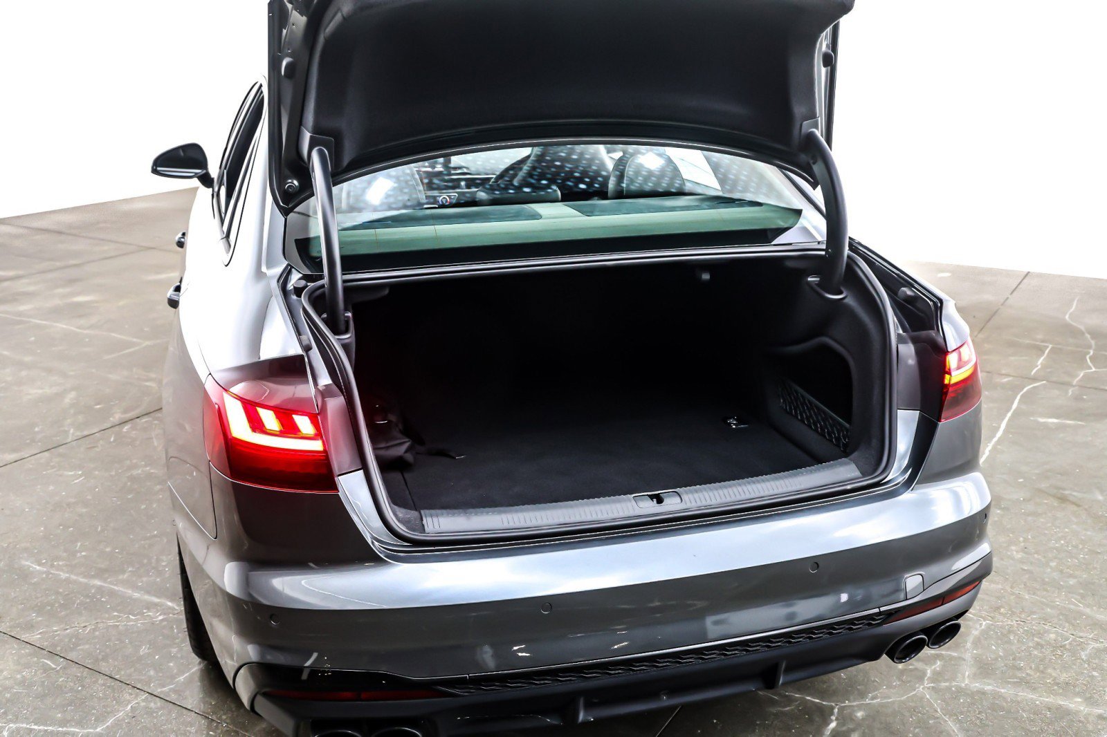 Used 2023 Audi S4 Premium Plus w/ Premium Plus Package image 24