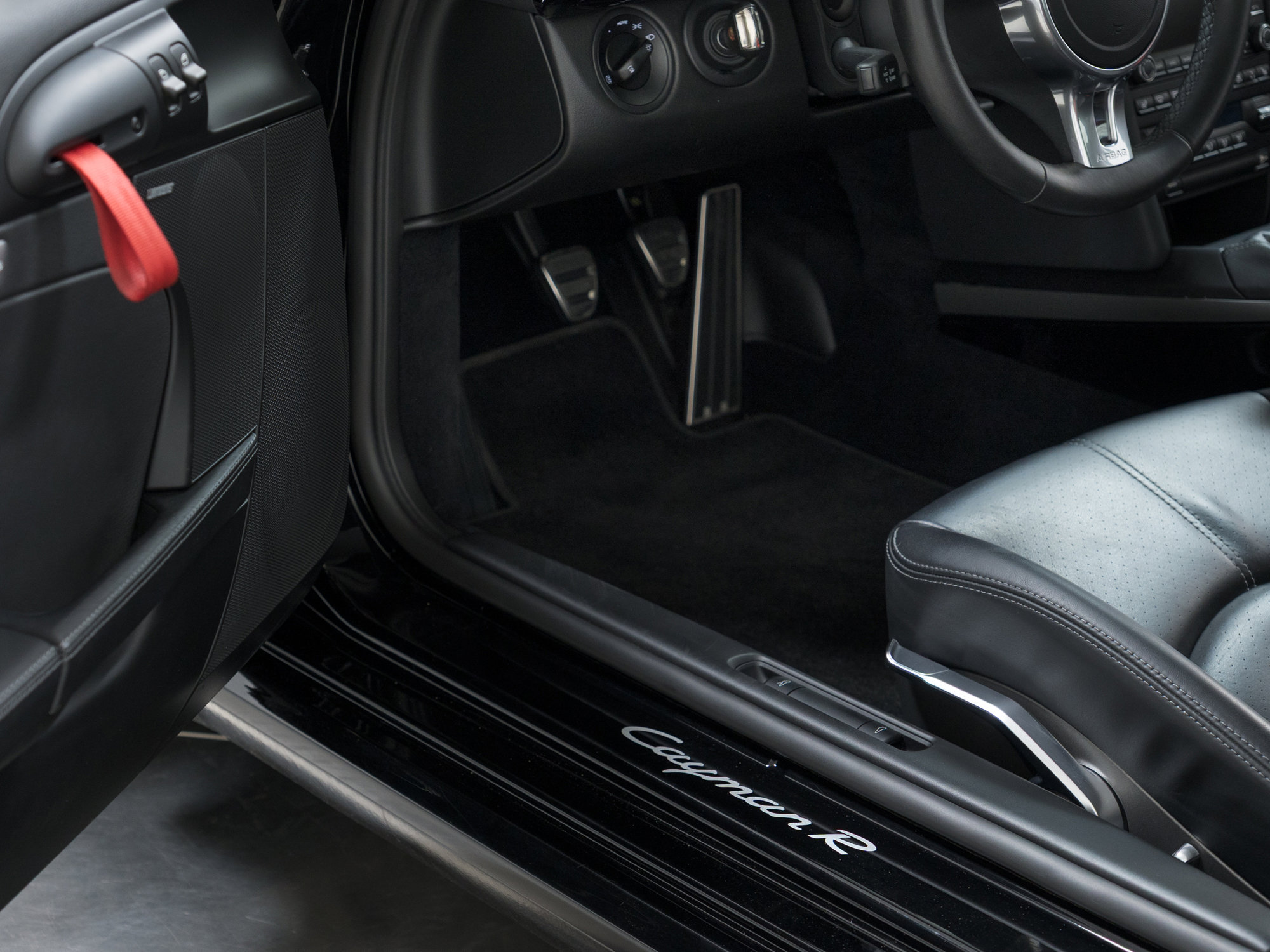 Used 2012 Porsche Cayman R RWD image 18