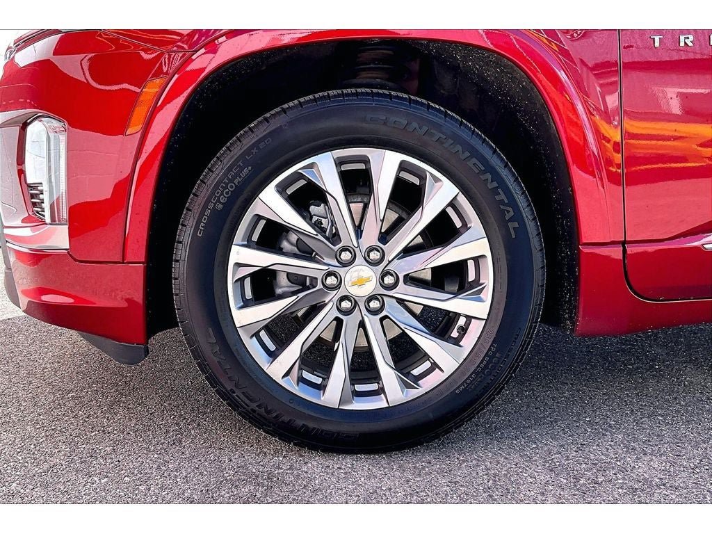 Used 2023 Chevrolet Traverse Premier AWD/4WD image 9