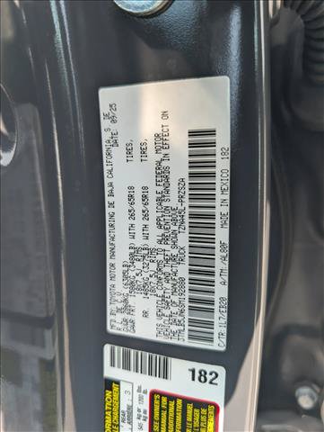 Used 2025 Toyota Tacoma Limited AWD/4WD image 26