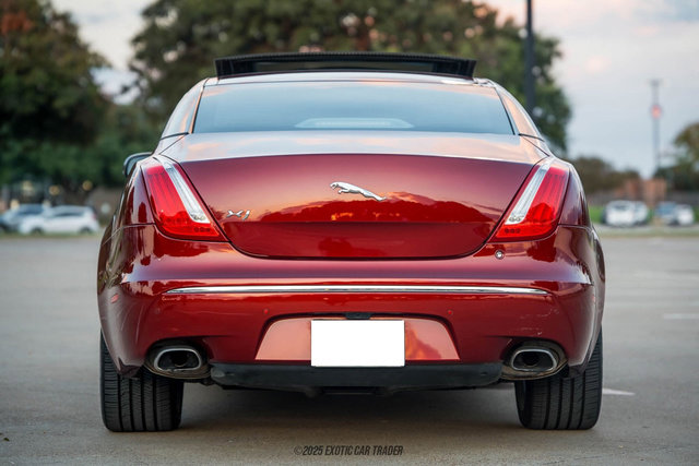 Used 2012 Jaguar XJ image 7