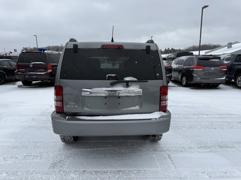 Used 2012 Jeep Liberty Sport image 7