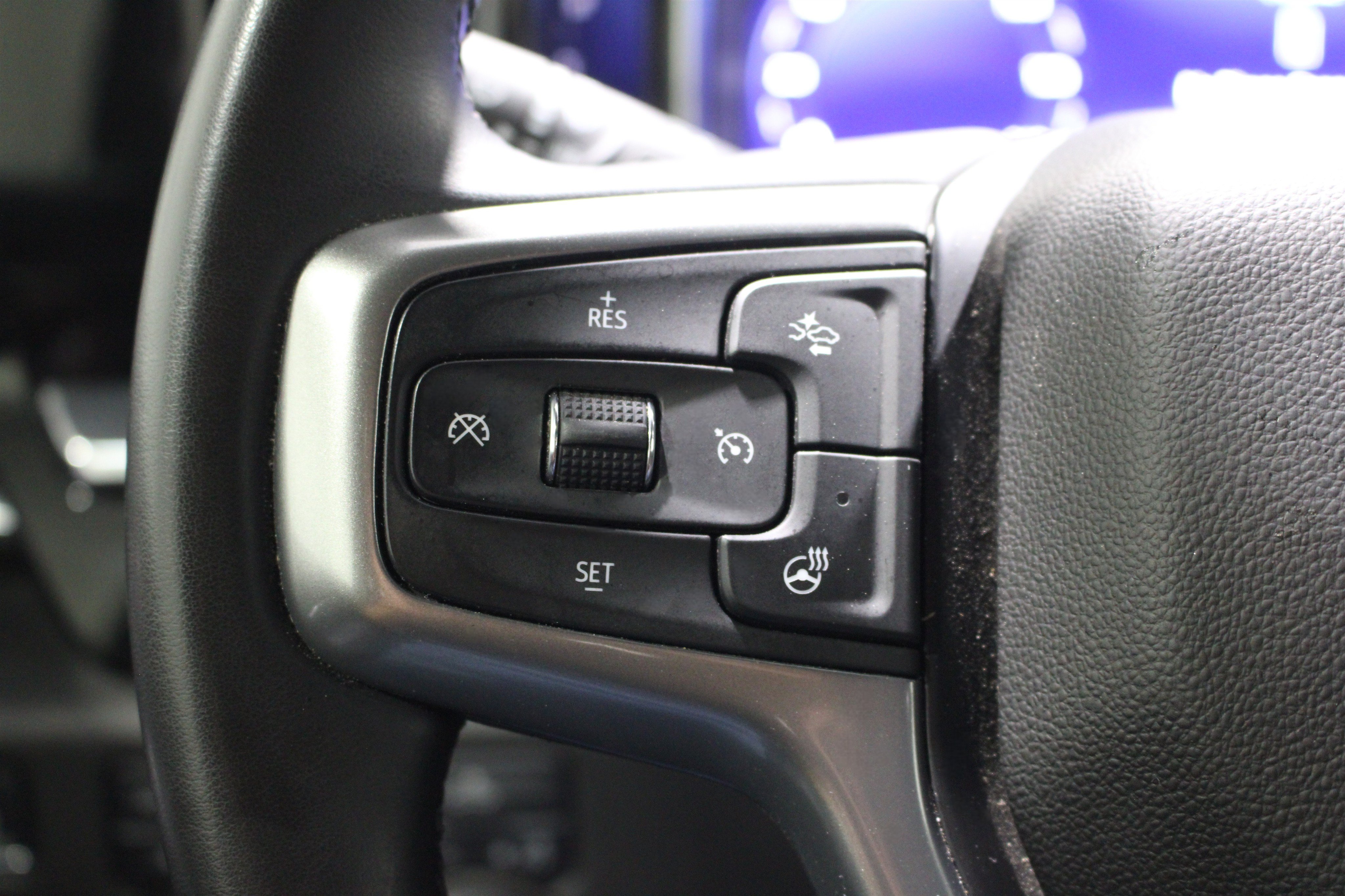 Used 2025 Chevrolet Silverado 1500 LT AWD/4WD image 12