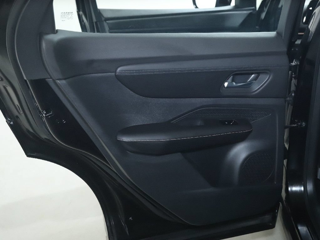 Certified 2023 Nissan Ariya FWD image 13