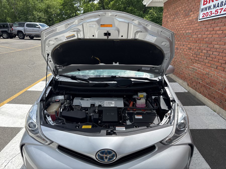 Used 2015 Toyota Prius V Five w/ Advanced Technology Package FWD image 34