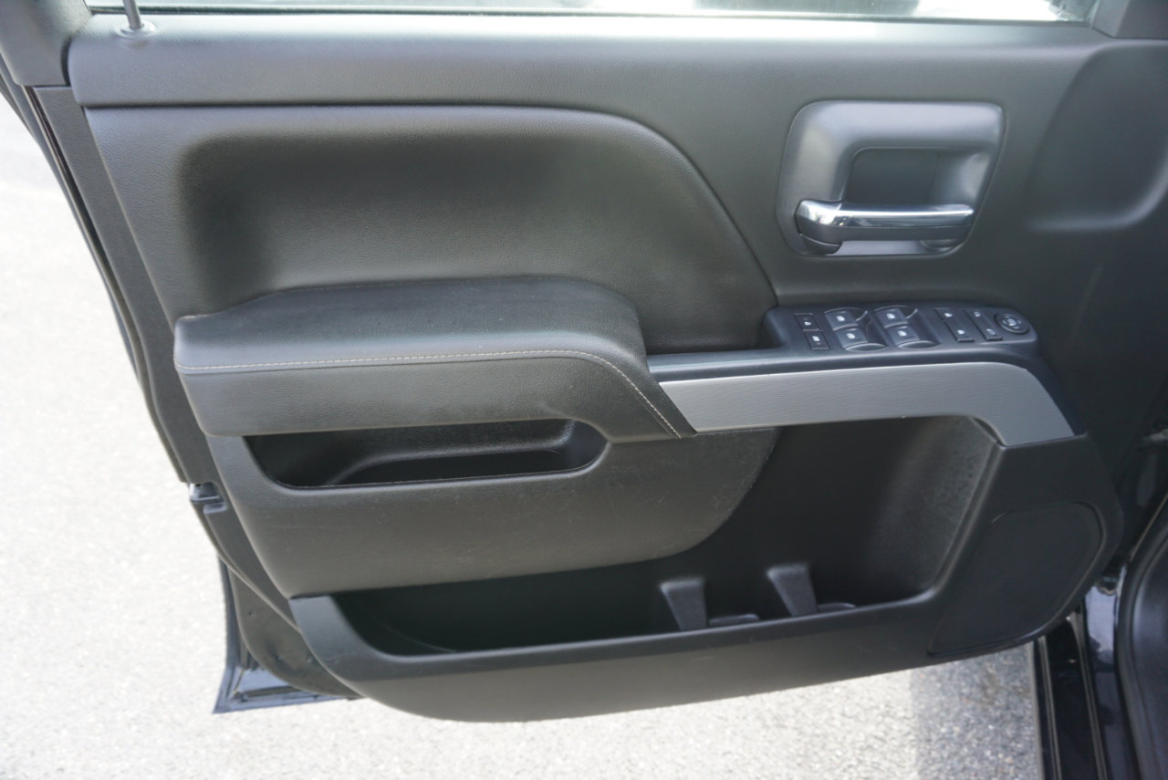 Used 2019 Chevrolet Silverado 1500 LT w/ All Star Edition image 10