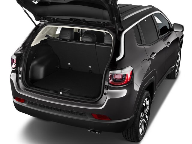 Used 2024 Jeep Compass Trailhawk w/ Trailhawk Elite Group image 7