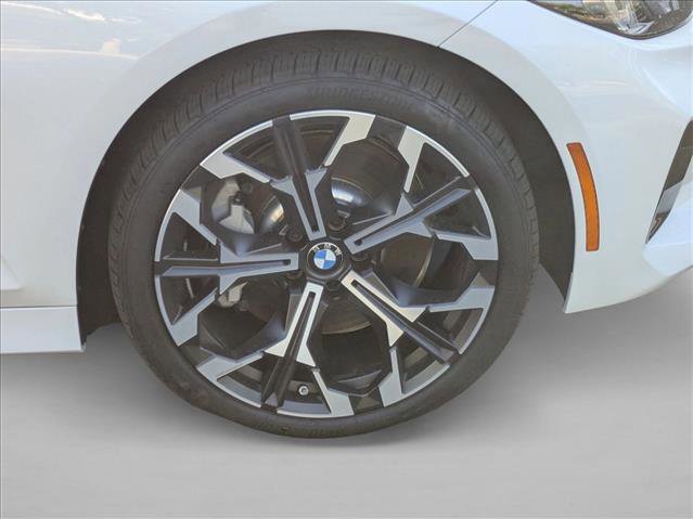 Used 2025 BMW 330i Sedan w/ Premium Package RWD image 10
