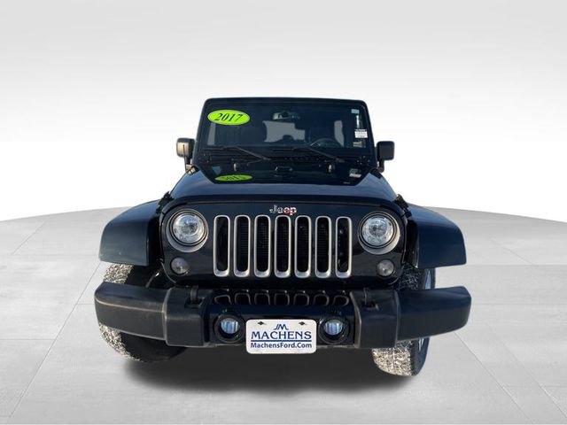 Used 2017 Jeep Wrangler Unlimited Sahara w/ Dual Top Group image 9